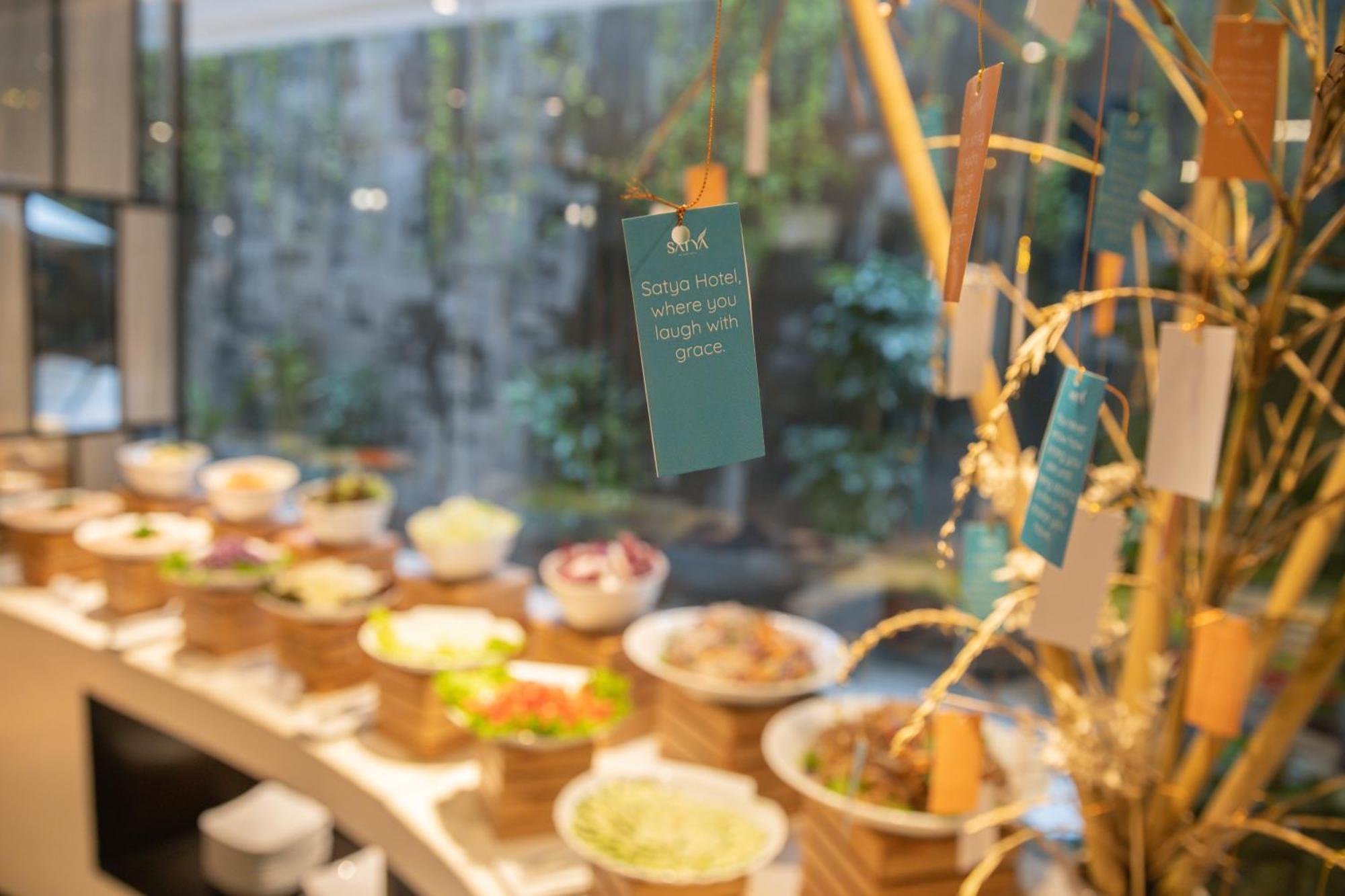 Satya Da Nang Hotel Han Market Bagian luar foto