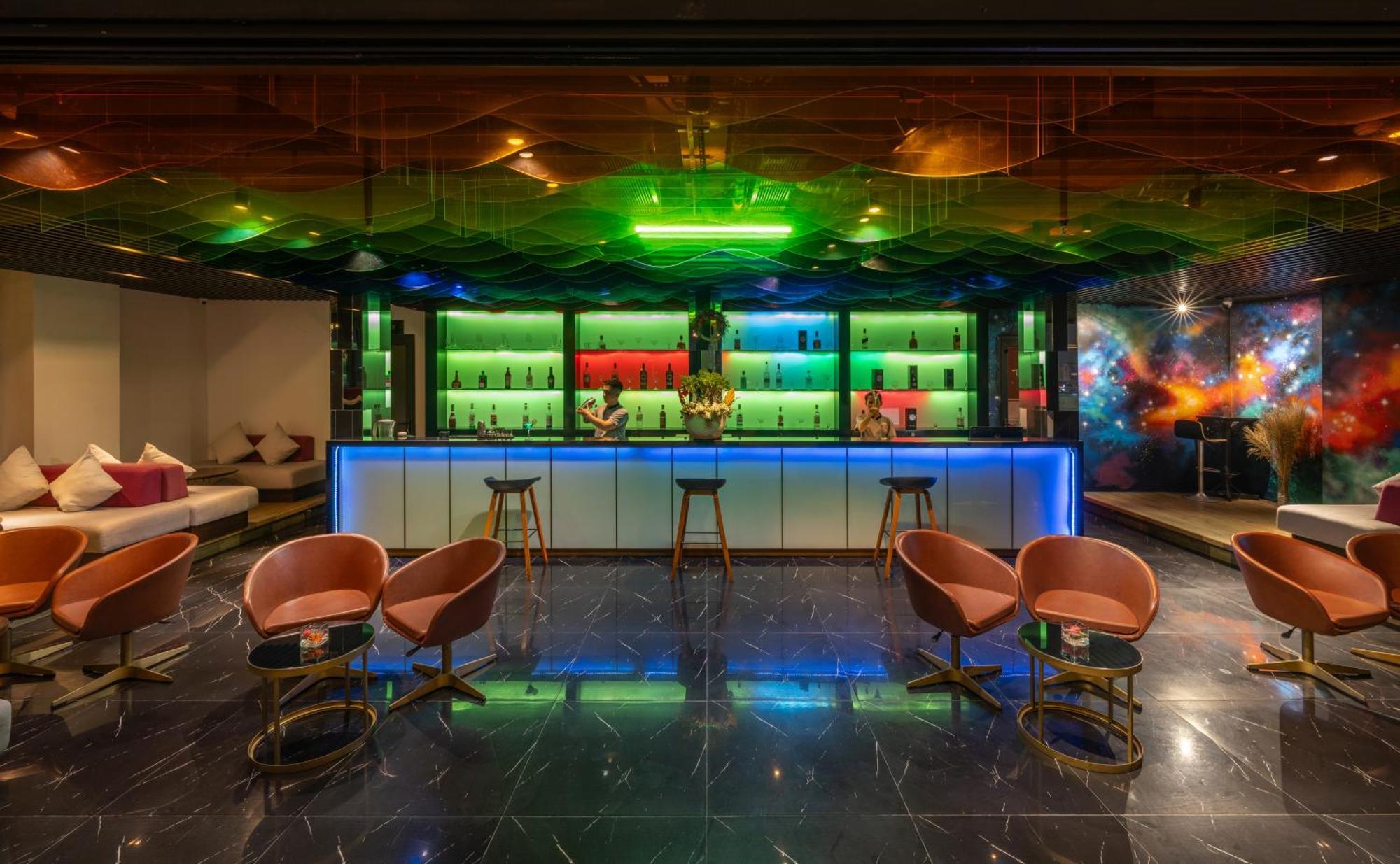 Satya Da Nang Hotel Han Market Bagian luar foto